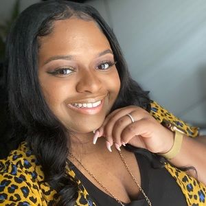 Meet your Posher, Cierra